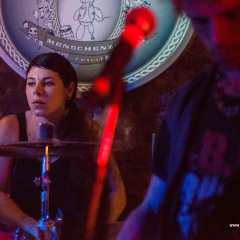 Eat The BiPunkkonzert im Menschenzoo mit der Hamburger Punkband Eat The Bitch.tch @ Menschenzoo