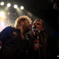 20043_7464