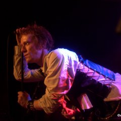 20049_9476